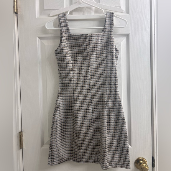 Dress - Picture 1 of 3